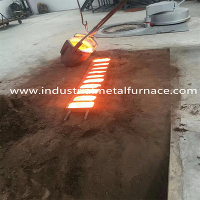 De Inductiestaal van 15KW 3KG de Industriële het Smelten Middelgrote Frequentie van de Ovenstaalfabricage